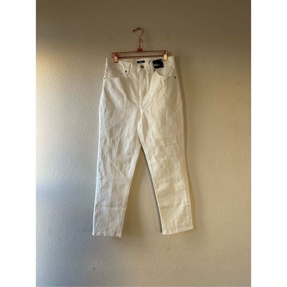 NWT express embroidered mom high rise jeans size 8